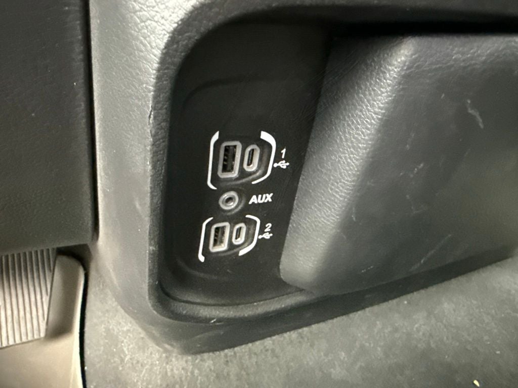 2024 RAM 1500 Tradesman Crew Cab 4x4 5'7' Box
