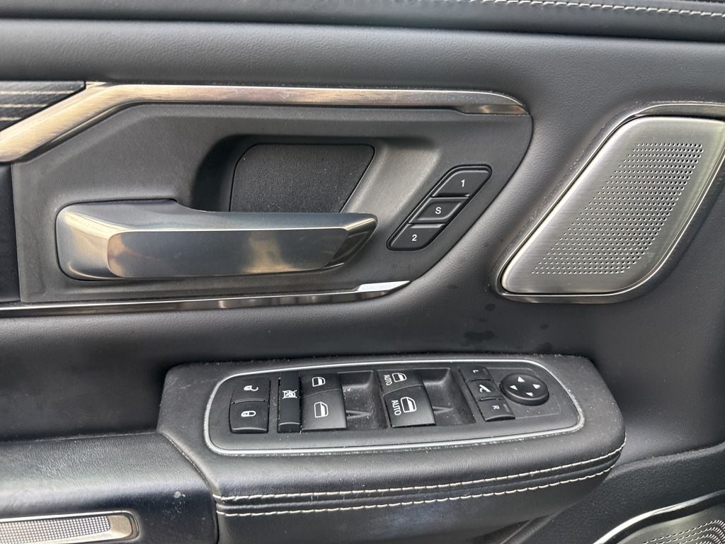 2020 RAM 1500 Limited Crew Cab 4x4 5'7' Box