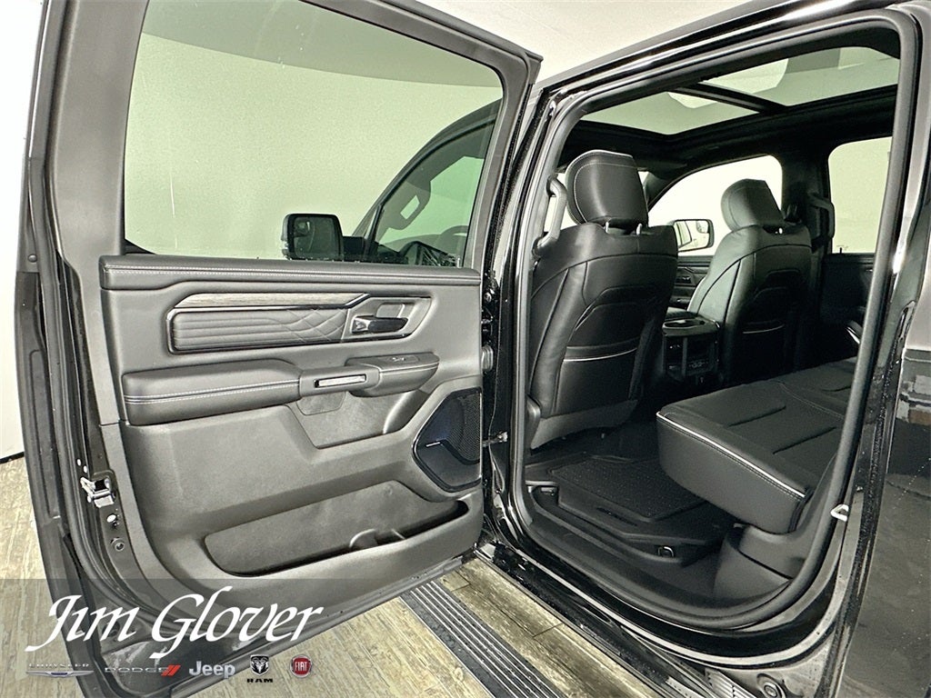 2026 RAM 1500 RAM 1500 LIMITED CREW CAB 4X4 5'7' BOX