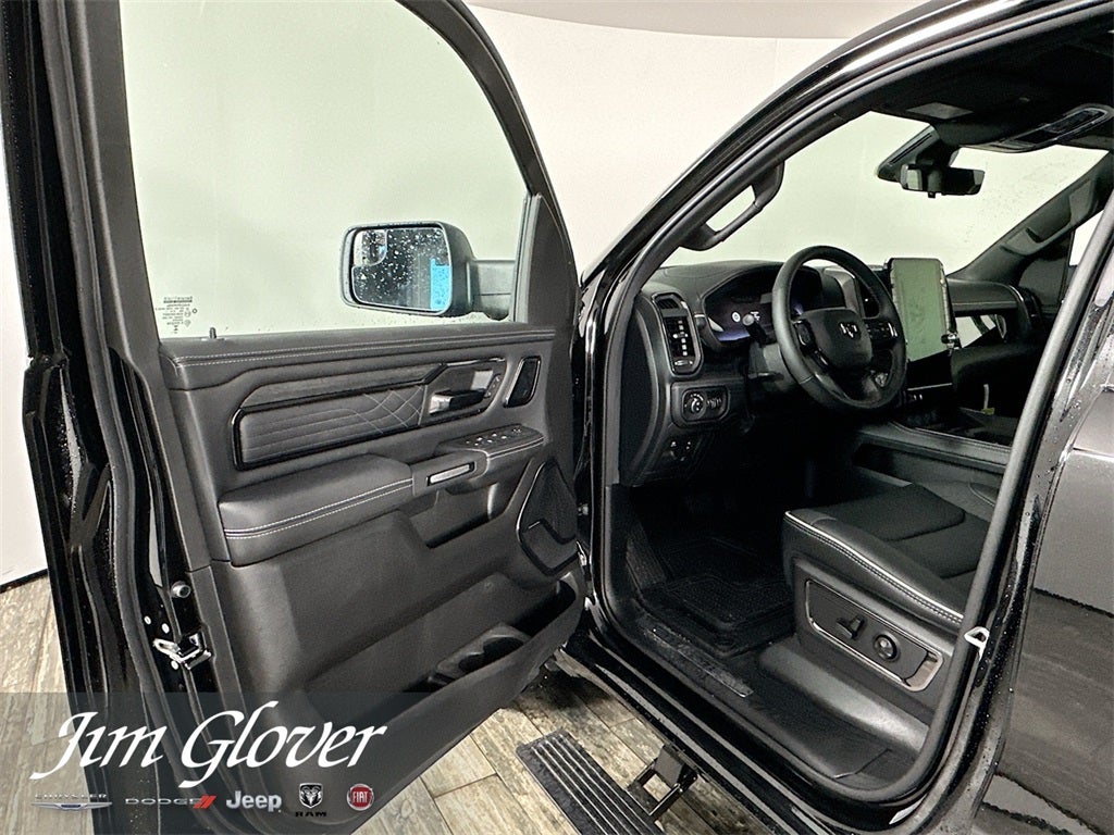 2026 RAM 1500 RAM 1500 LIMITED CREW CAB 4X4 5'7' BOX