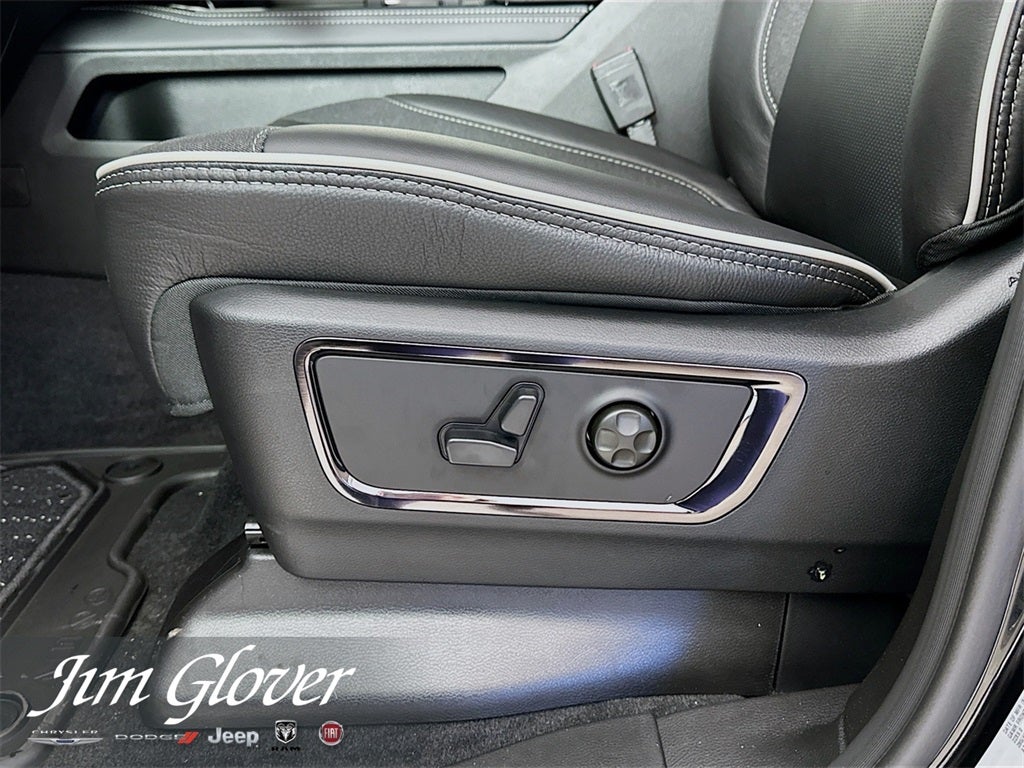 2026 RAM 1500 RAM 1500 LIMITED CREW CAB 4X4 5'7' BOX