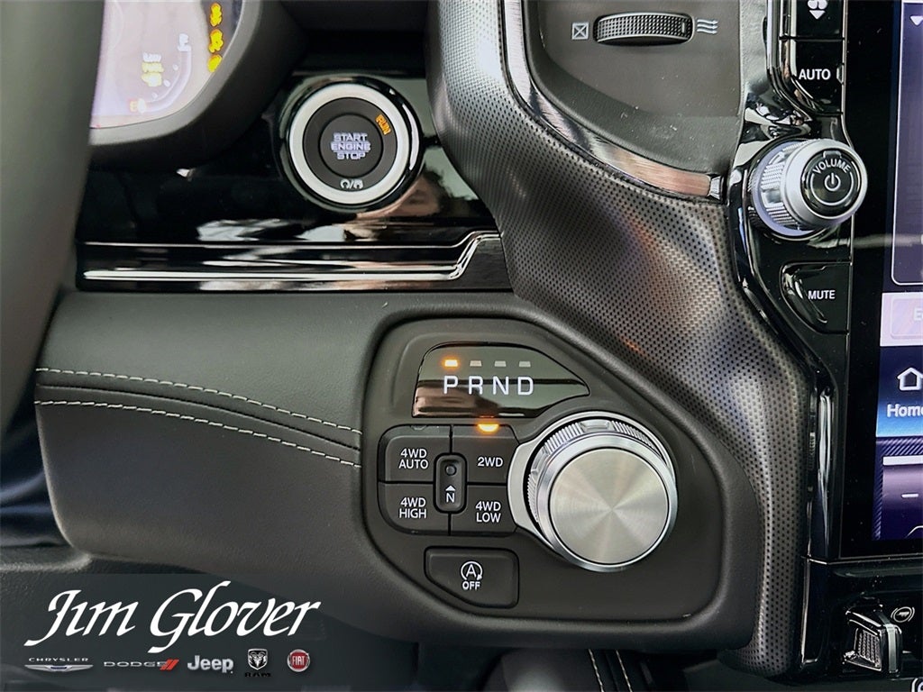 2026 RAM 1500 RAM 1500 LIMITED CREW CAB 4X4 5'7' BOX