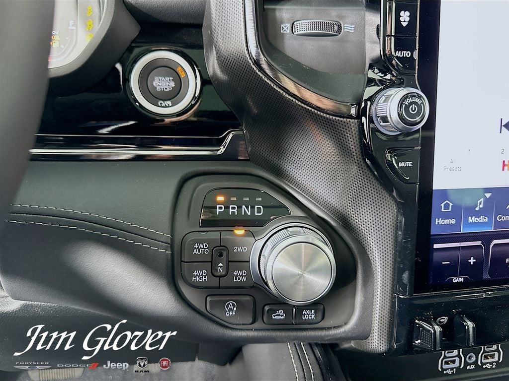 2026 RAM 1500 RAM 1500 LIMITED CREW CAB 4X4 5'7' BOX