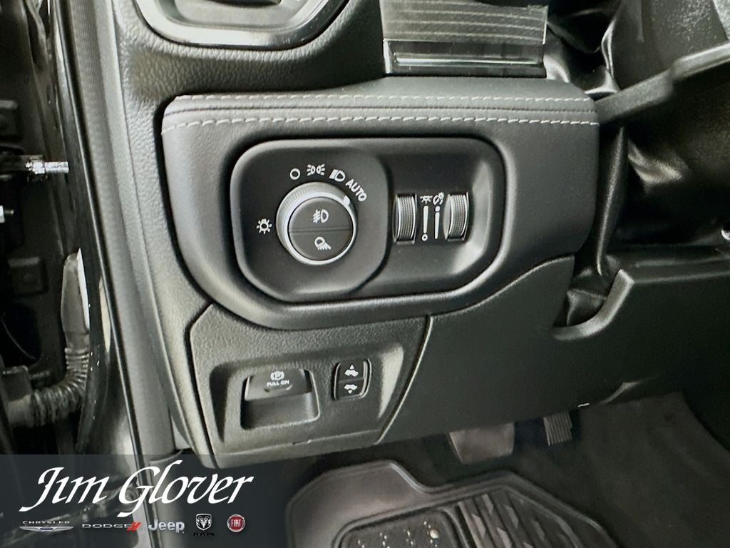 2022 RAM 1500 Limited Crew Cab 4x4 5'7' Box