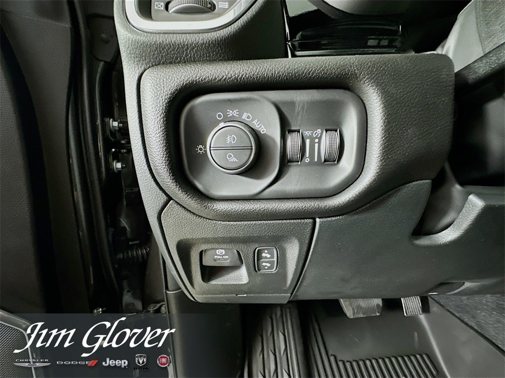 2026 RAM 1500 RAM 1500 LARAMIE CREW CAB 4X4 5'7' BOX