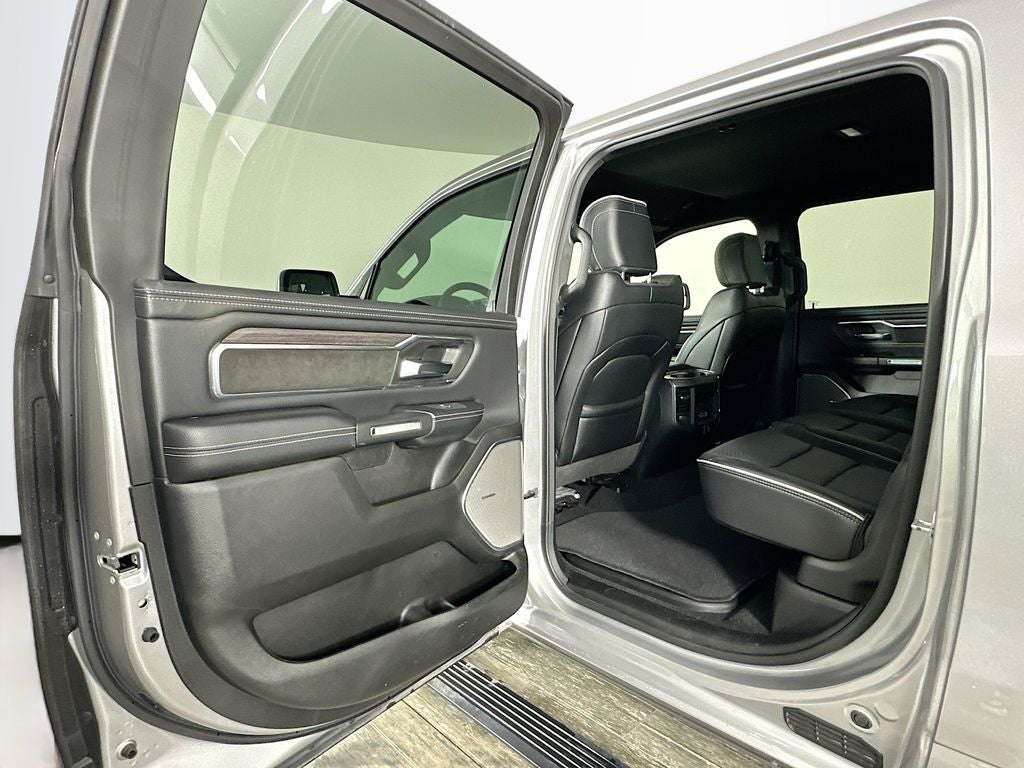 2025 RAM 1500 Laramie Crew Cab 4x4 5'7' Box