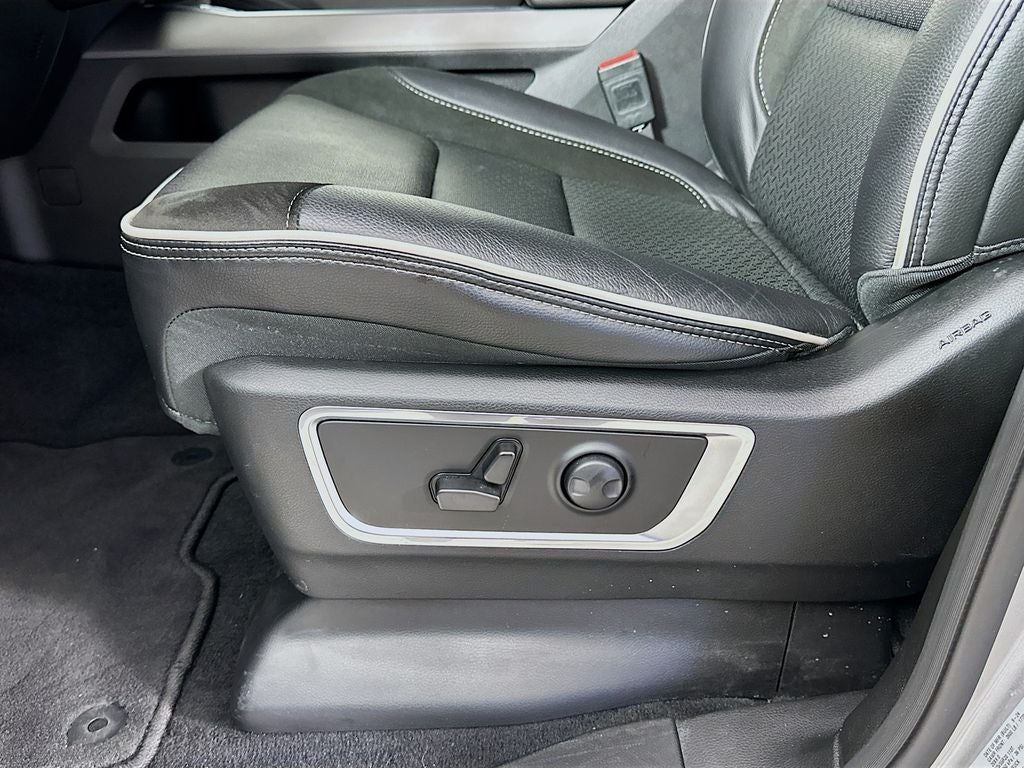 2025 RAM 1500 Laramie Crew Cab 4x4 5'7' Box
