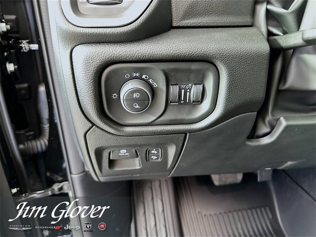 2026 RAM 1500 RAM 1500 LARAMIE CREW CAB 4X4 5'7' BOX