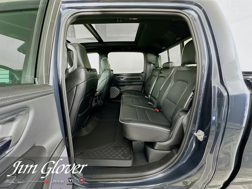 2026 RAM 1500 Laramie Crew Cab 4x4 5'7' Box