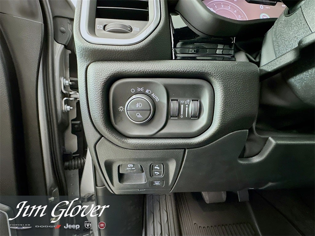 2026 RAM 1500 RAM 1500 LARAMIE CREW CAB 4X4 5'7' BOX