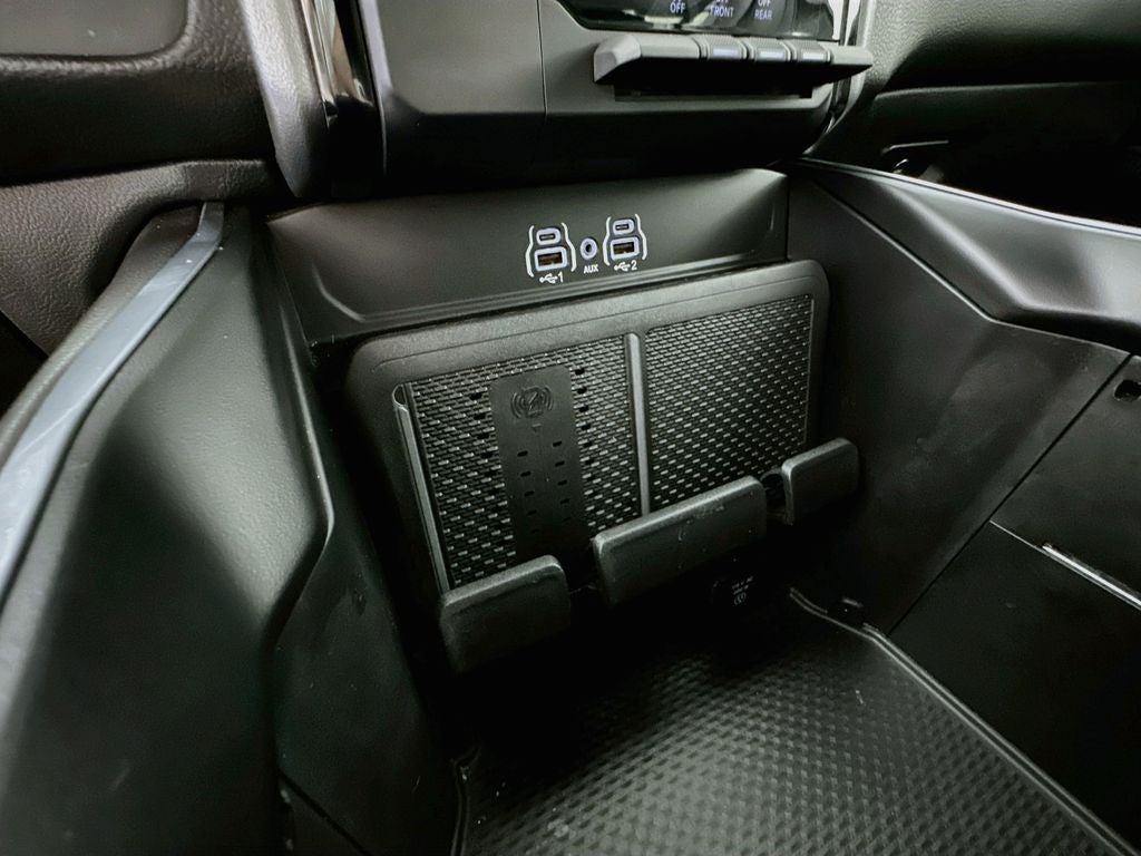 2025 RAM 1500 Laramie Crew Cab 4x4 5'7' Box