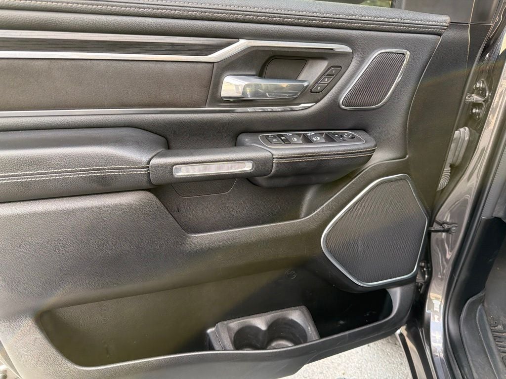 2023 RAM 1500 Laramie Crew Cab 4x4 5'7' Box