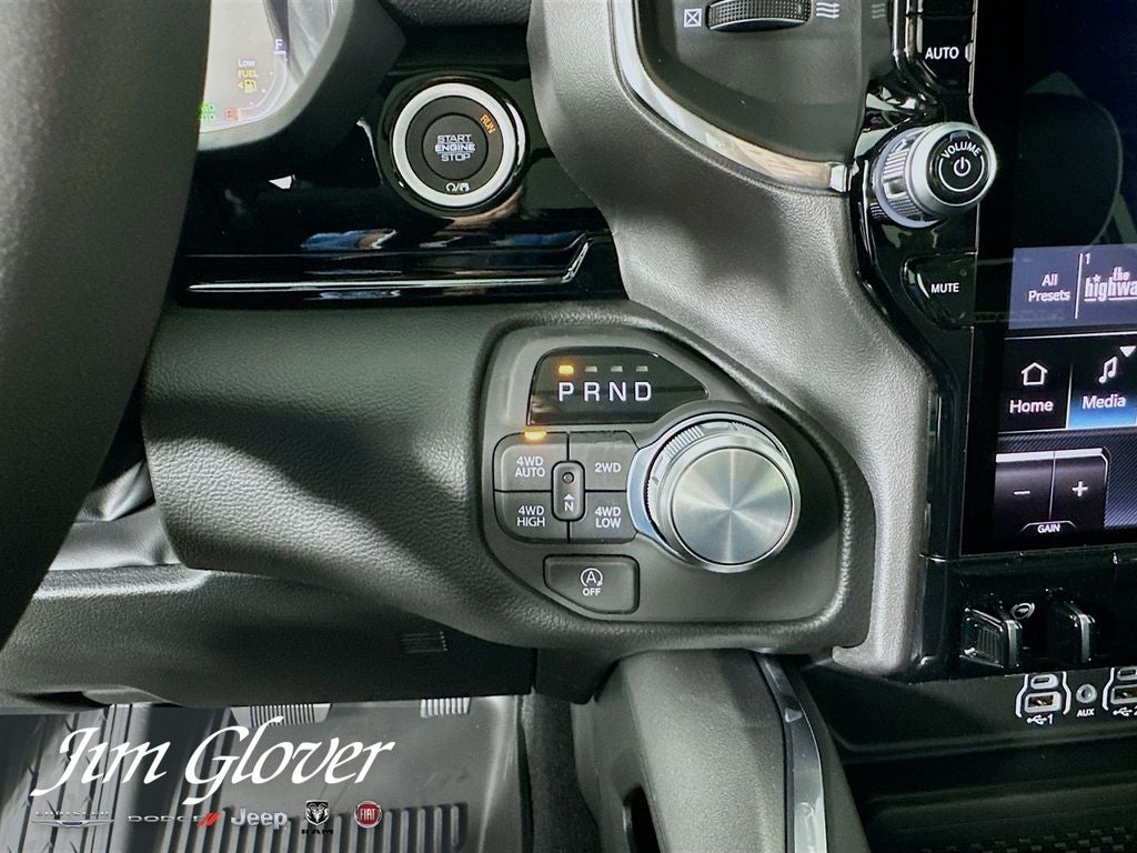 2026 RAM 1500 RAM 1500 LARAMIE CREW CAB 4X4 5'7' BOX