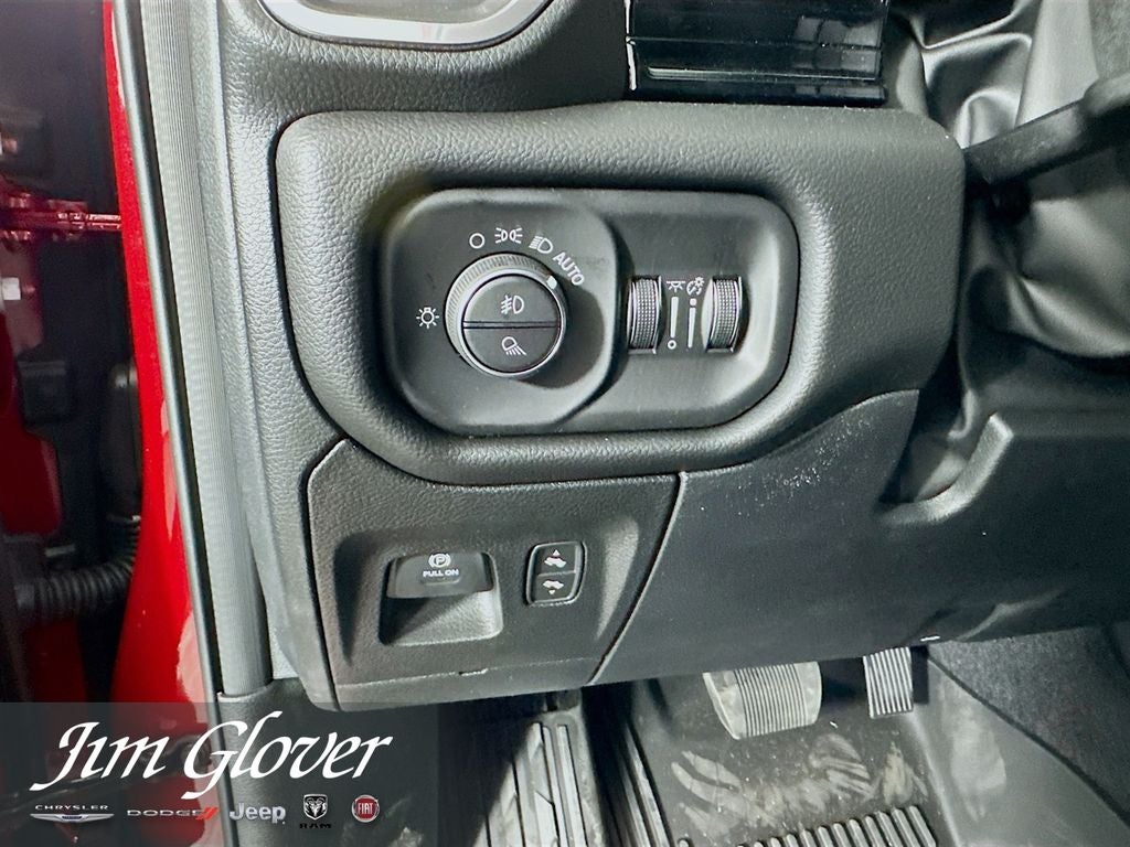 2026 RAM 1500 RAM 1500 LARAMIE CREW CAB 4X4 5'7' BOX