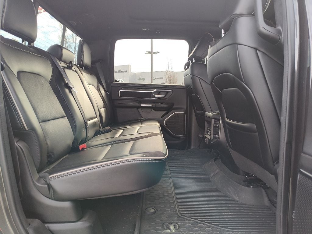 2024 RAM 1500 Laramie Crew Cab 4x4 5'7' Box