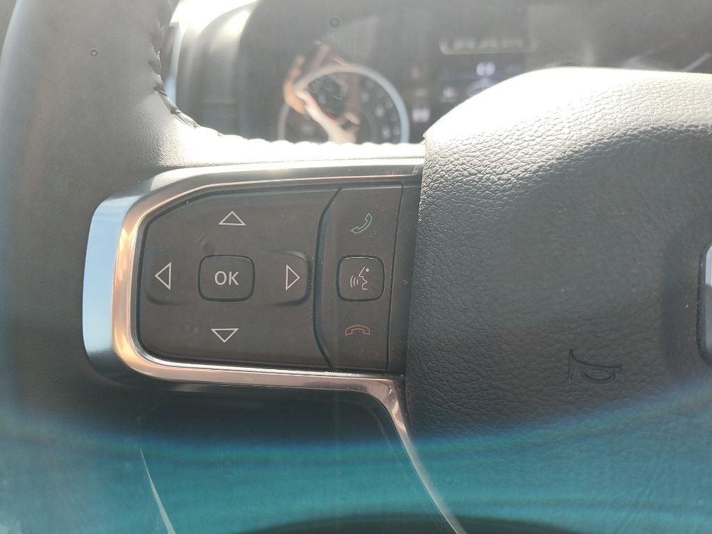 2024 RAM 1500 Laramie Crew Cab 4x4 5'7' Box