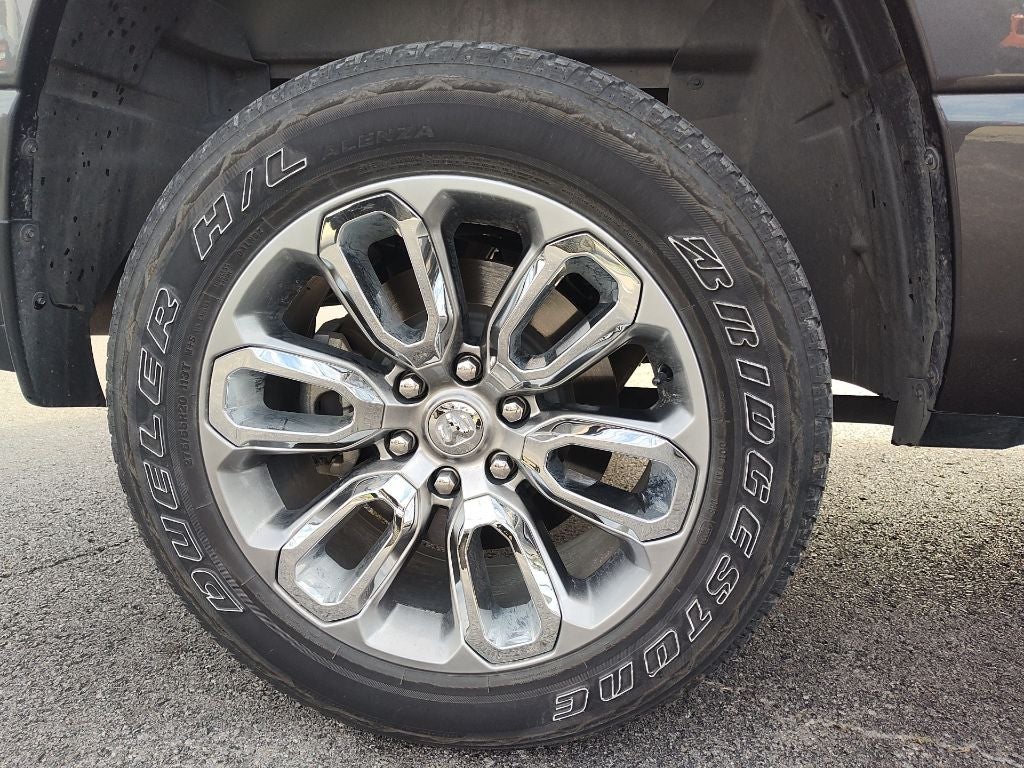 2024 RAM 1500 Laramie Crew Cab 4x4 5'7' Box