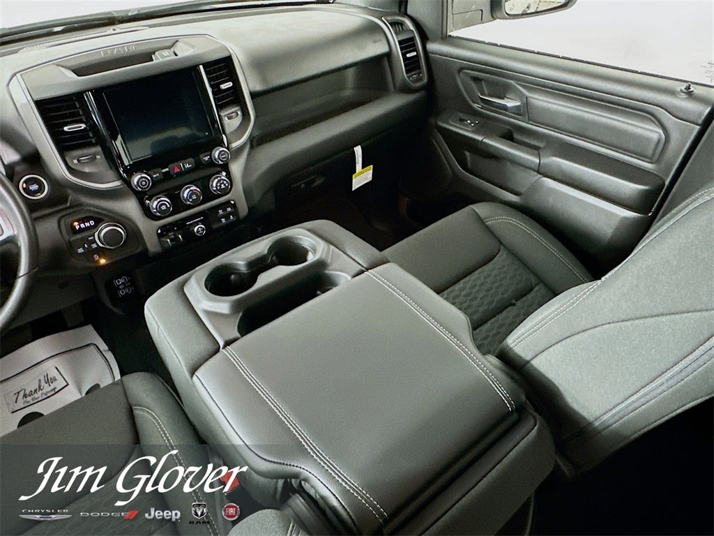 2025 RAM 1500 RAM 1500 TRADESMAN CREW CAB 4X4 6'4' BOX