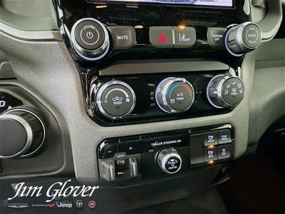 2025 RAM 1500 RAM 1500 TRADESMAN CREW CAB 4X4 6'4' BOX