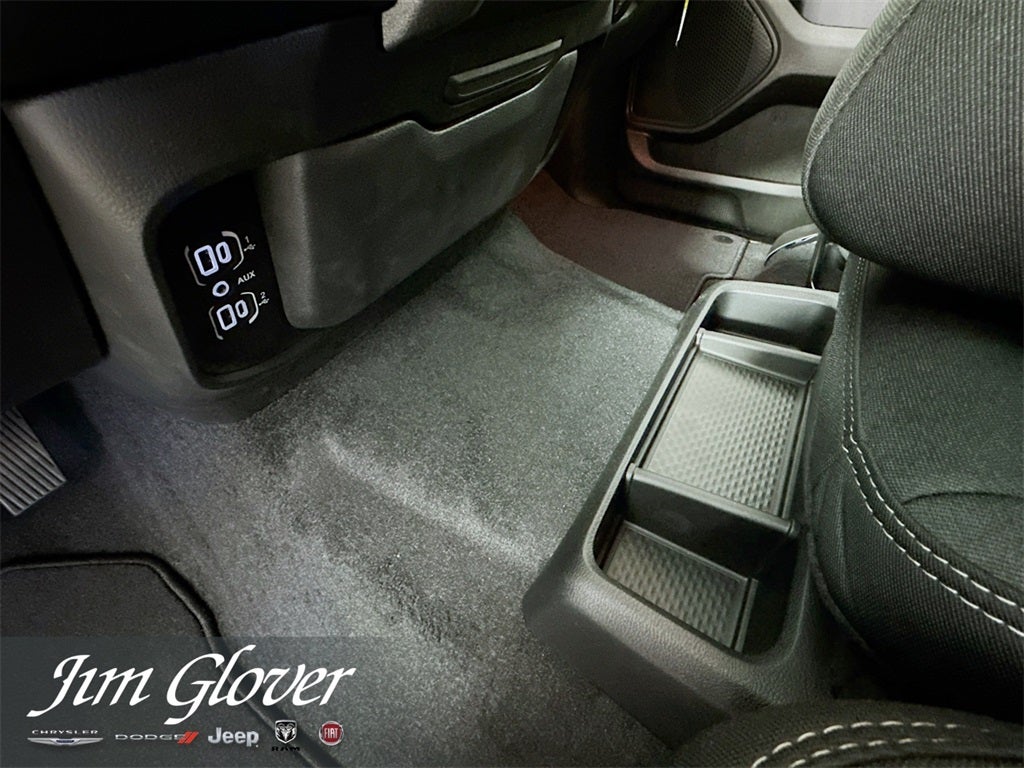 2025 RAM 1500 RAM 1500 TRADESMAN CREW CAB 4X4 6'4' BOX