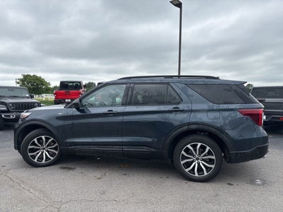 2023 Ford Explorer ST-Line