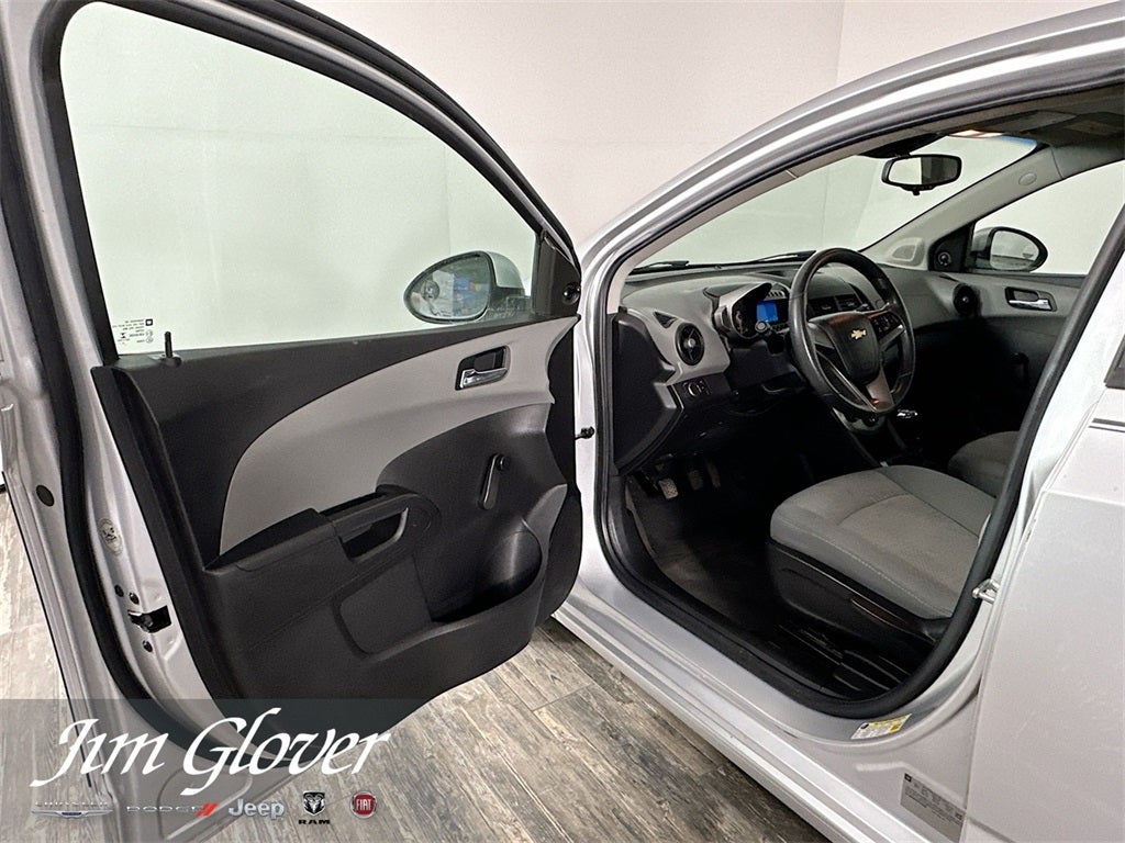 2013 Chevrolet Sonic LS Manual