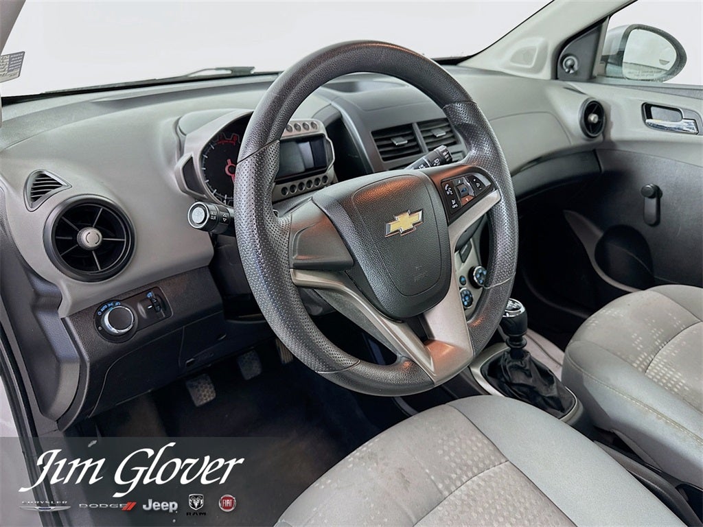 2013 Chevrolet Sonic LS Manual