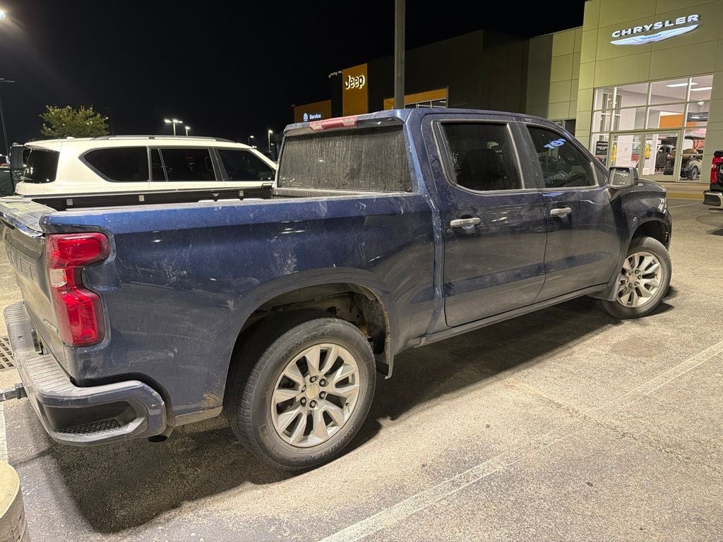 2022 Chevrolet Silverado 1500 2WD Crew Cab Short Bed Custom