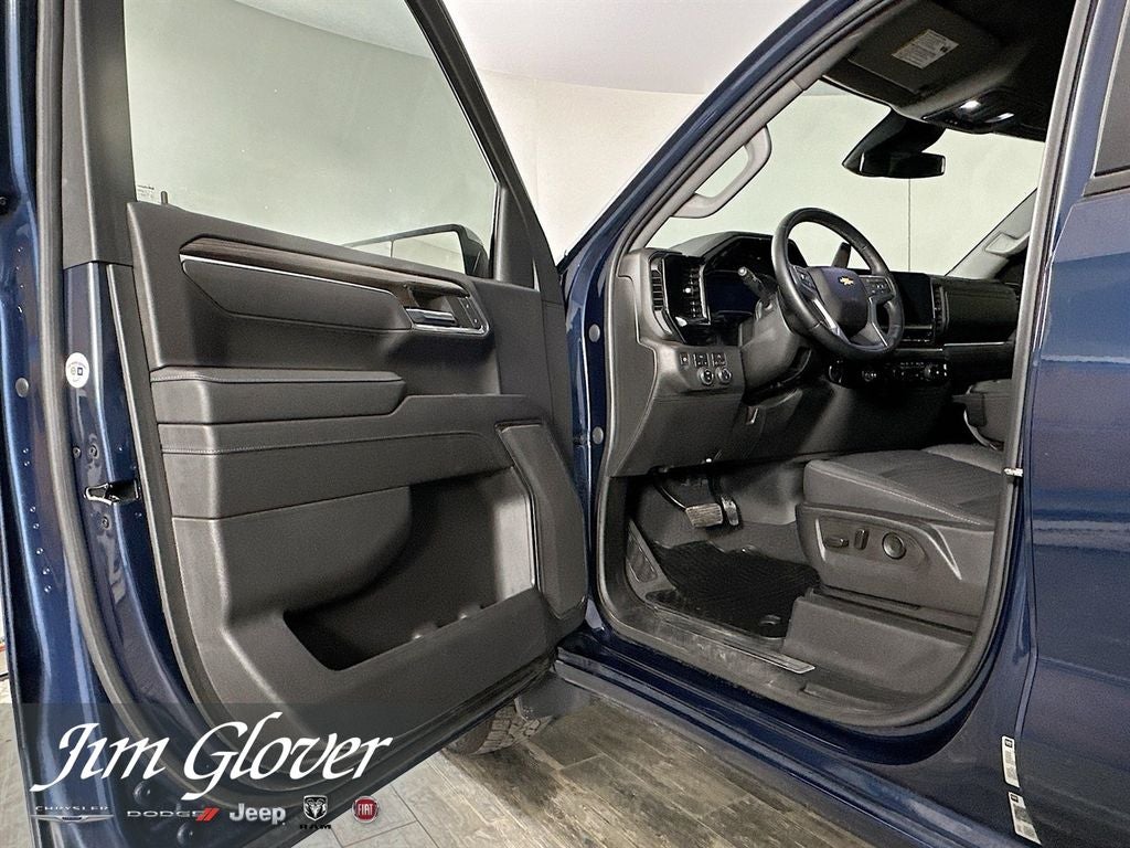 2023 Chevrolet Silverado 1500 4WD Crew Cab Short Bed LT with 2FL