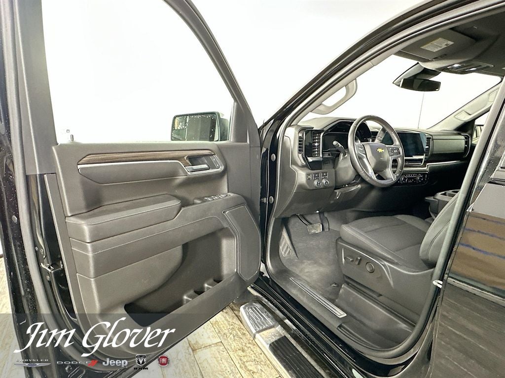 2022 Chevrolet Silverado 1500 4WD Crew Cab Short Bed LT with 2FL