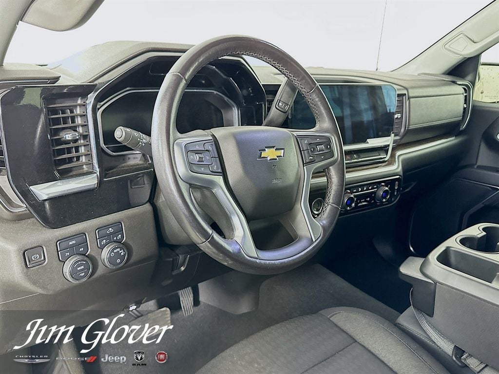 2022 Chevrolet Silverado 1500 4WD Crew Cab Short Bed LT with 2FL