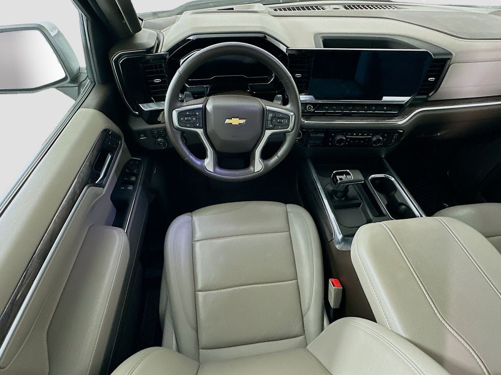 2025 Chevrolet Silverado 1500 4WD Crew Cab Short Bed LTZ