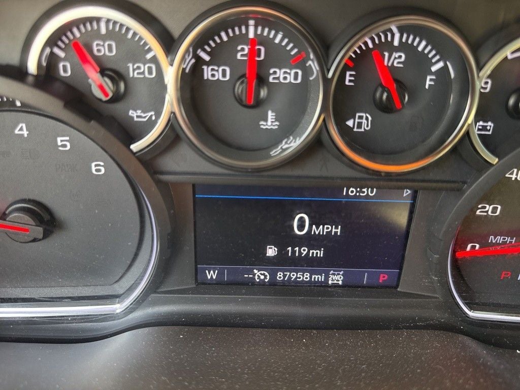 2020 Chevrolet Silverado 1500 4WD Crew Cab Short Bed RST