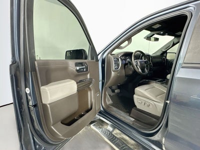 2020 Chevrolet Silverado 1500 4WD Crew Cab Short Bed RST