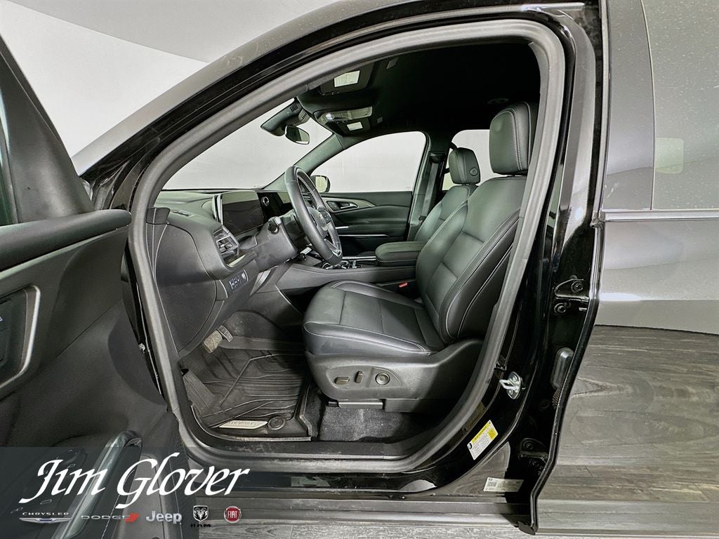 2024 Chevrolet Traverse FWD LT