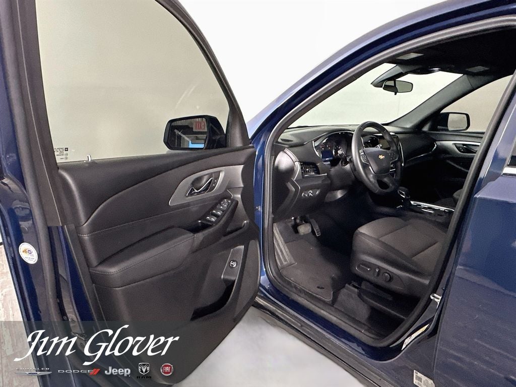 2023 Chevrolet Traverse FWD LT Cloth