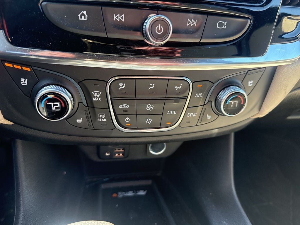 2022 Chevrolet Traverse AWD Premier