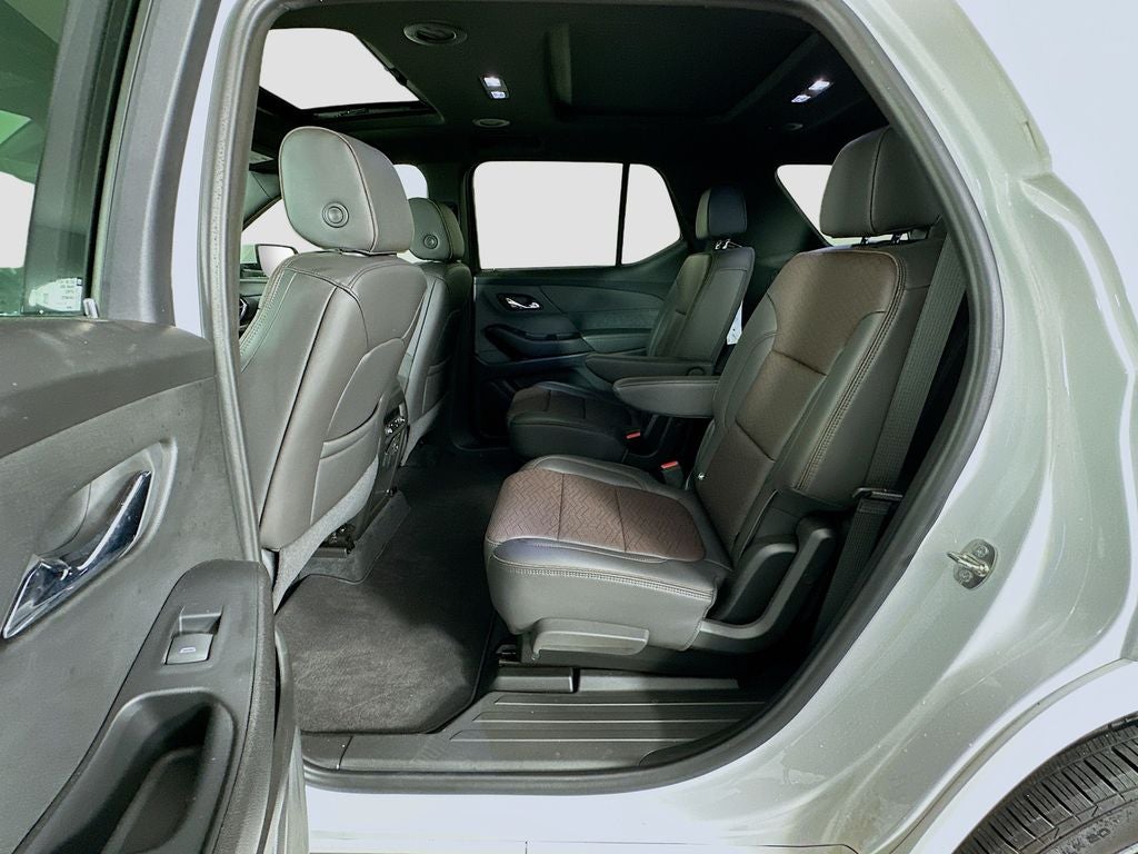 2023 Chevrolet Traverse AWD High Country