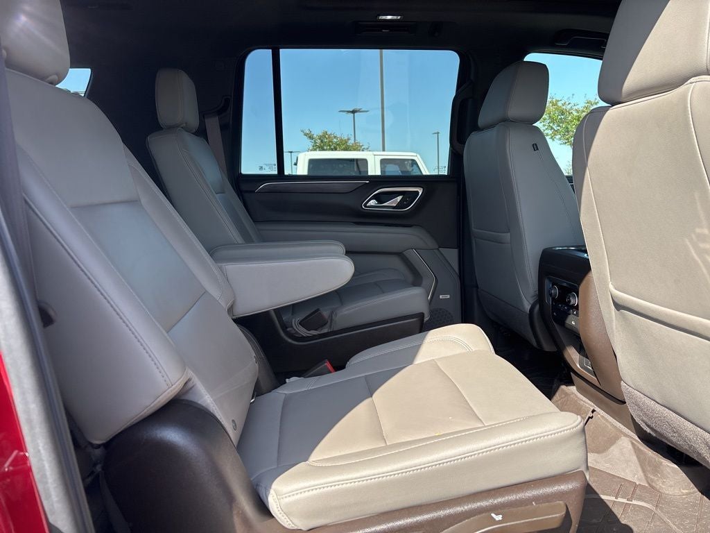 2022 Chevrolet Suburban 4WD LT