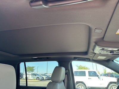 2022 Chevrolet Suburban 4WD LT