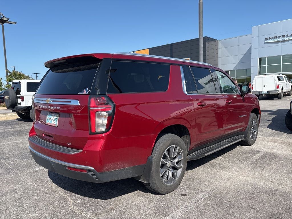 2022 Chevrolet Suburban 4WD LT