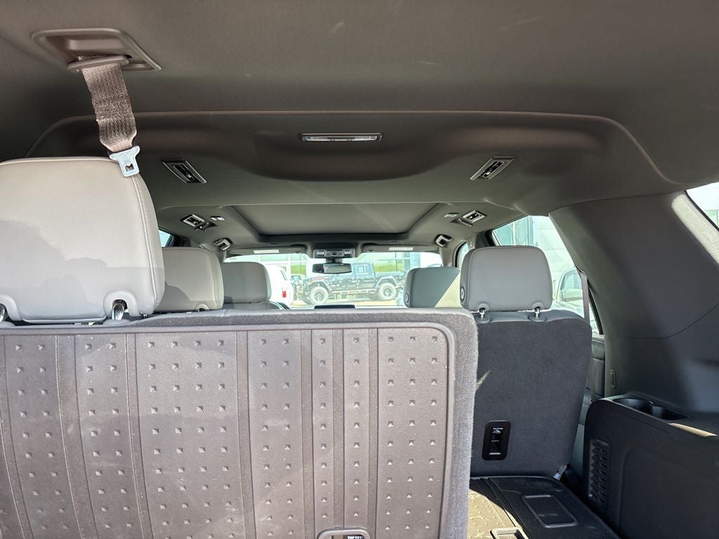 2022 Chevrolet Suburban 4WD LT