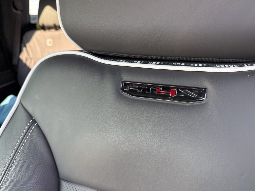 2024 GMC Sierra 2500HD 4WD Crew Cab Standard Bed AT4X