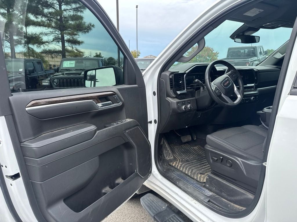 2024 GMC Sierra 1500 4WD Crew Cab Short Box Elevation with 3SB