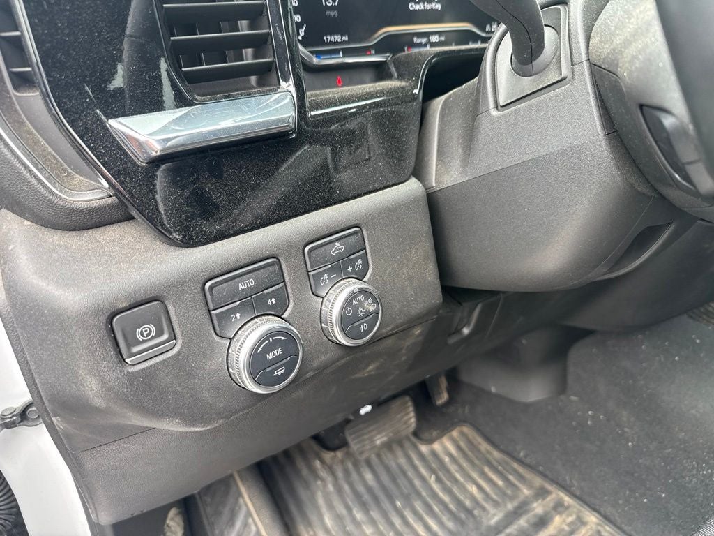 2024 GMC Sierra 1500 4WD Crew Cab Short Box Elevation with 3SB