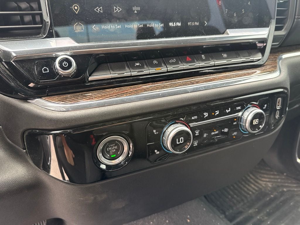 2024 GMC Sierra 1500 4WD Crew Cab Short Box Elevation with 3SB