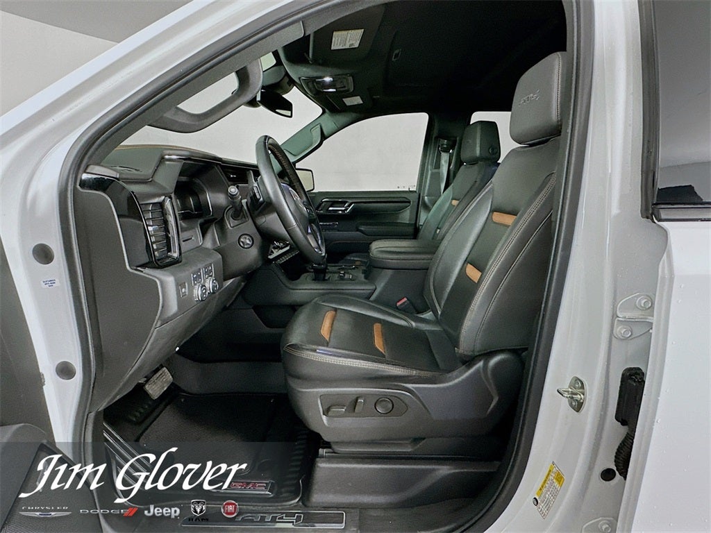 2023 GMC Sierra 1500 4WD Crew Cab Short Box AT4