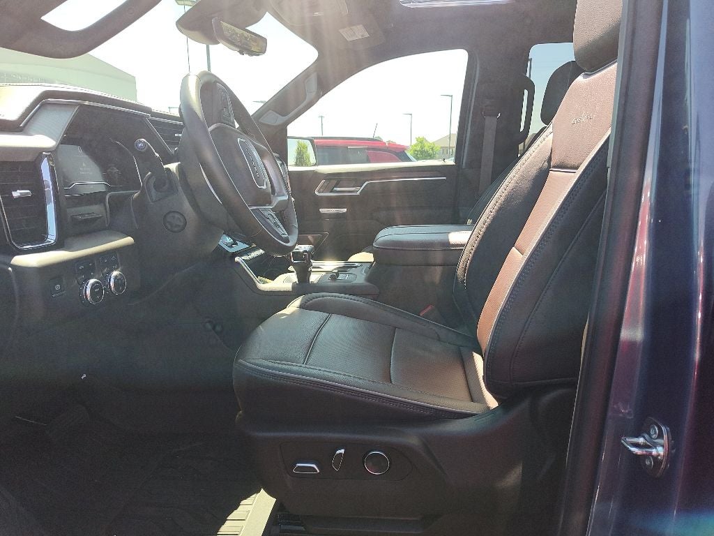 2025 GMC Sierra 1500 4WD Crew Cab Short Box Denali