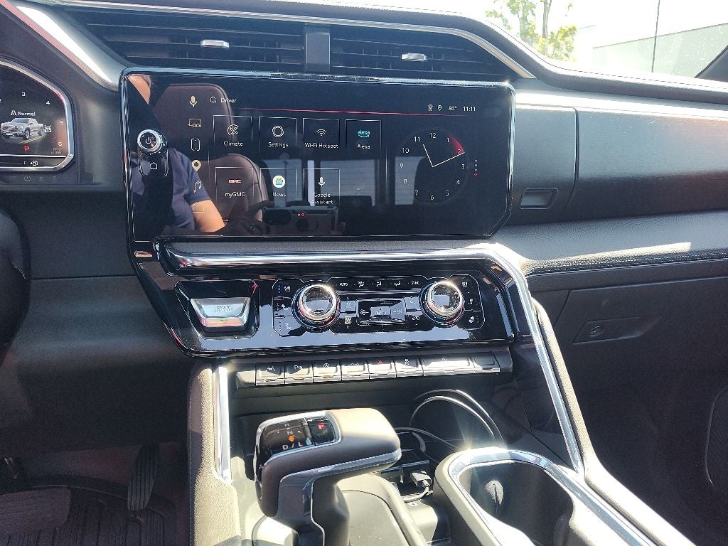 2025 GMC Sierra 1500 4WD Crew Cab Short Box Denali
