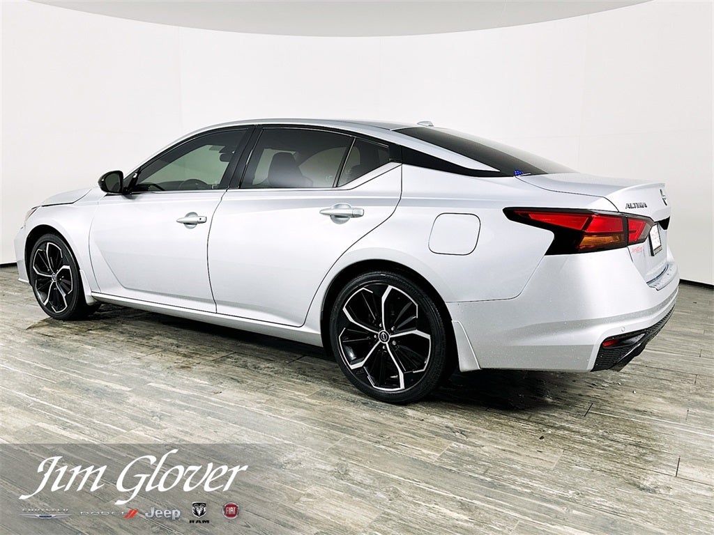 2023 Nissan Altima SR FWD